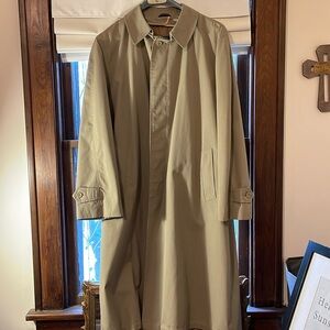 Silver Cloud Men’s Tan Trench Coat